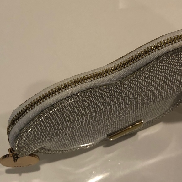 Deux Lux Heart Shaped Silver Sparkle Baby Pouch - Picture 11 of 16